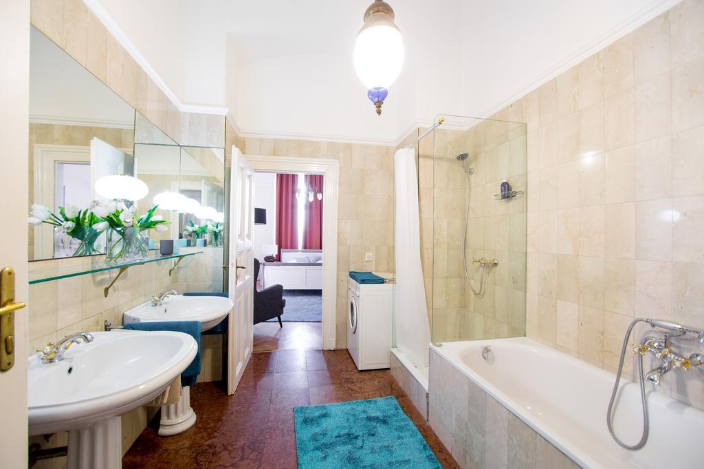 Elegant & Stylish Apartment City Center Budapest Extérieur photo